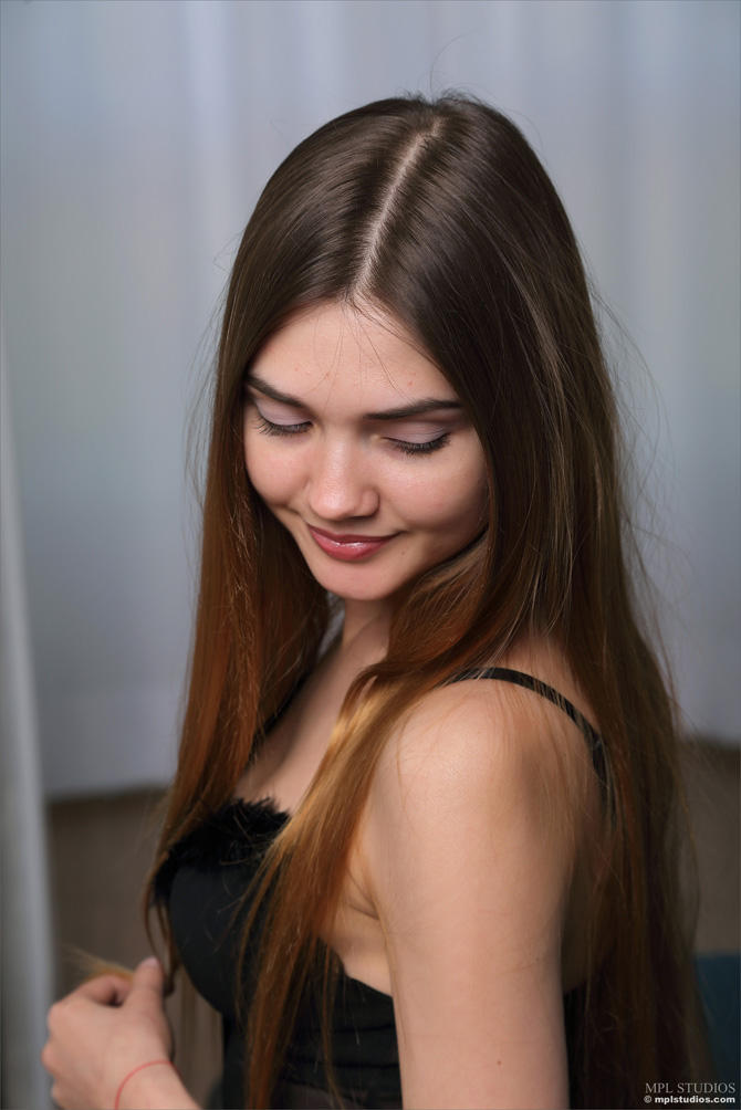 Голая Алёна
