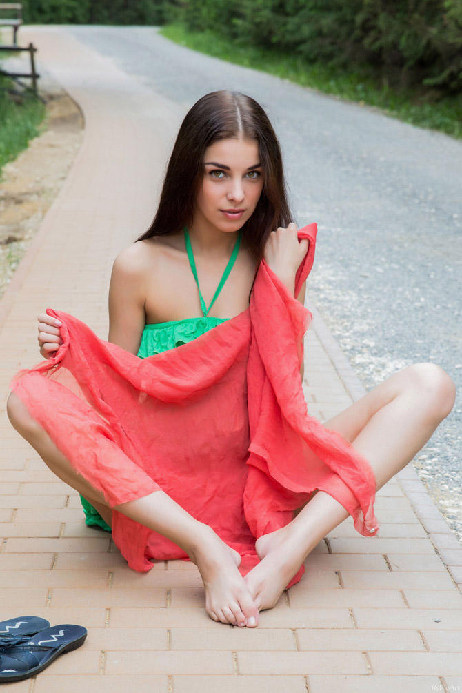 голая дева